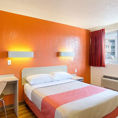 Motel 6- Denver, Co Downtown Extérieur photo