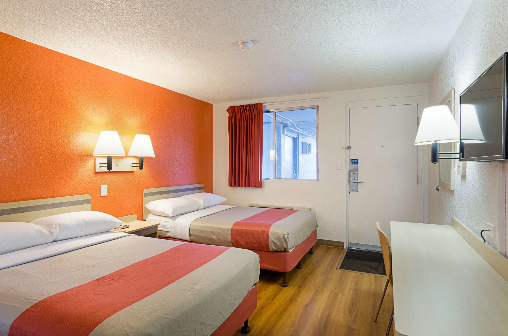 Motel 6- Denver, Co Downtown Extérieur photo