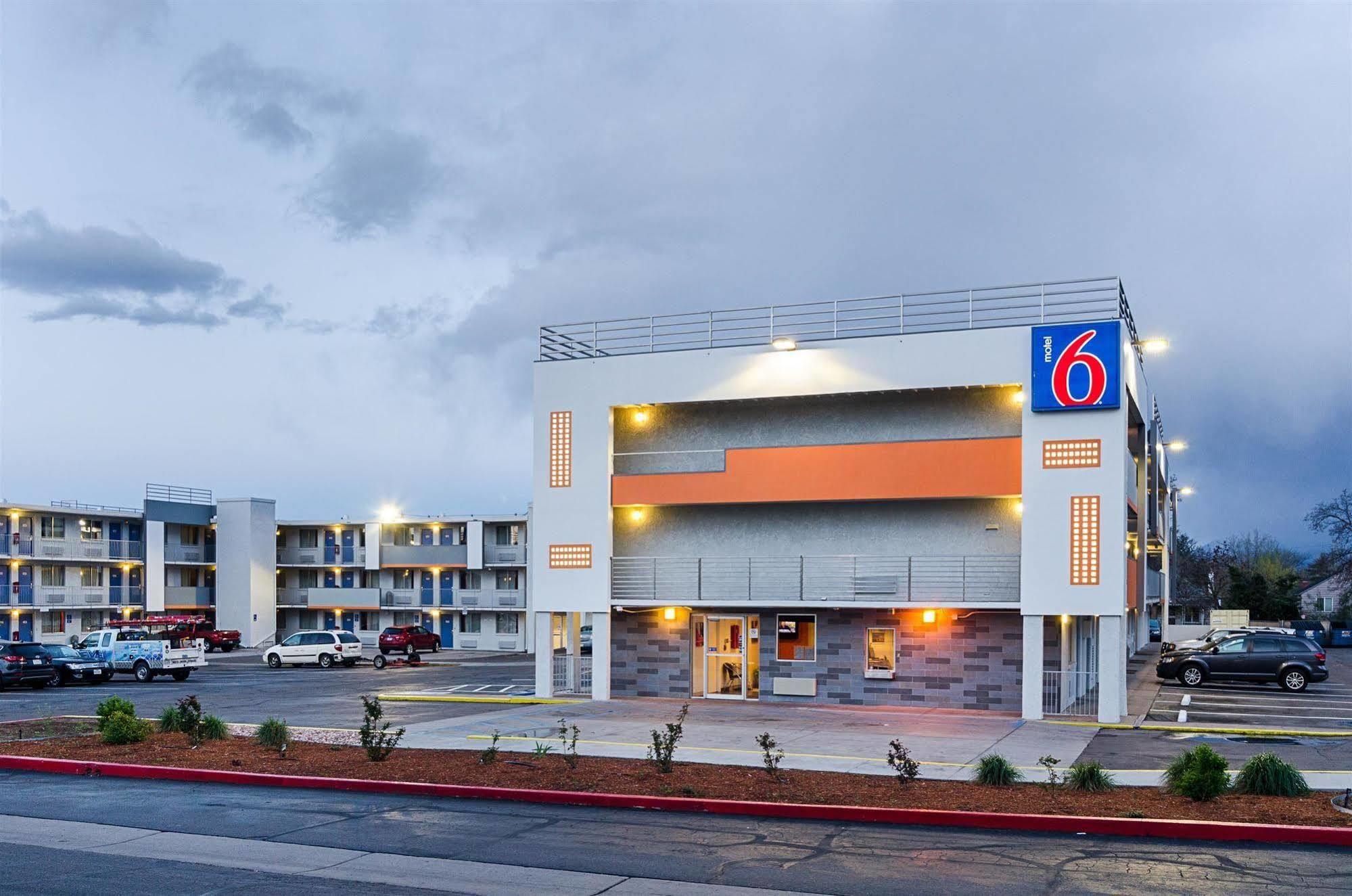 Motel 6- Denver, Co Downtown Extérieur photo
